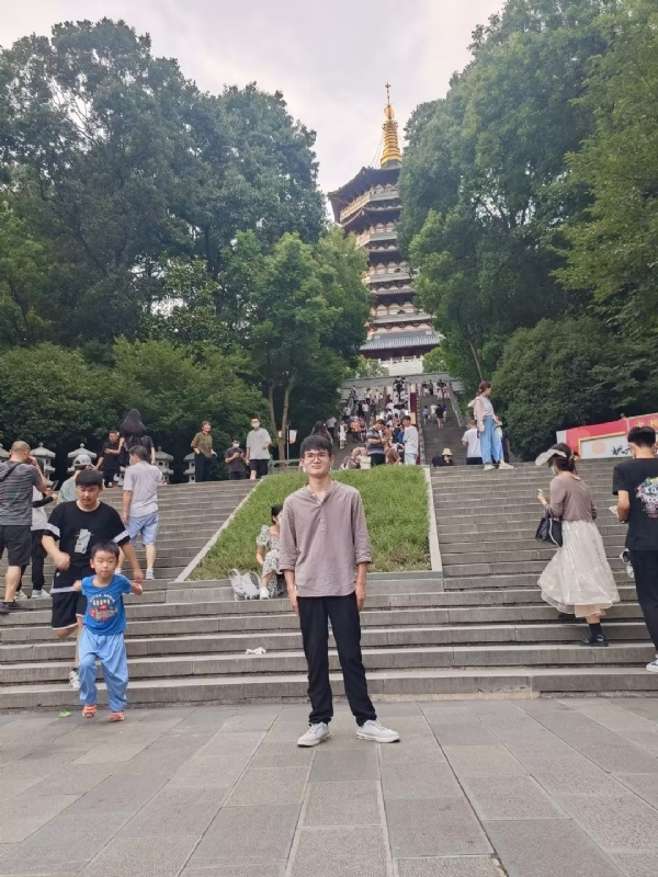 阳光男孩的第二张照片--包头相亲服务中心