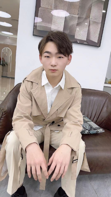 啊哲的第二张照片--包头相亲服务中心