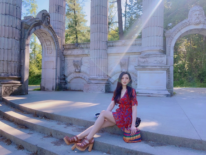 瑜瑜的第一张照片--包头相亲服务中心