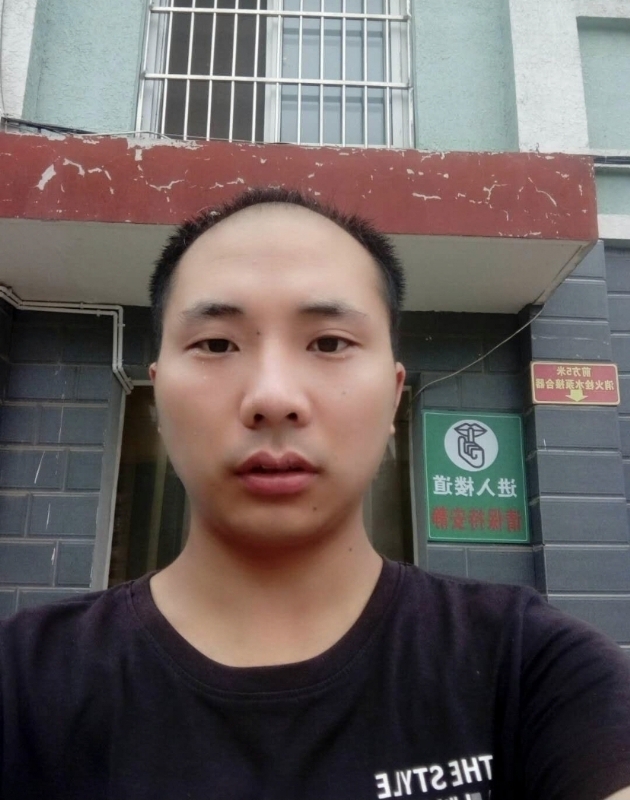 亮亮的第一张照片--包头相亲服务中心