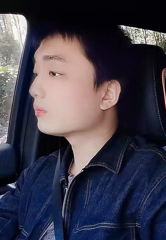 凉锦年的第一张照片--包头相亲服务中心