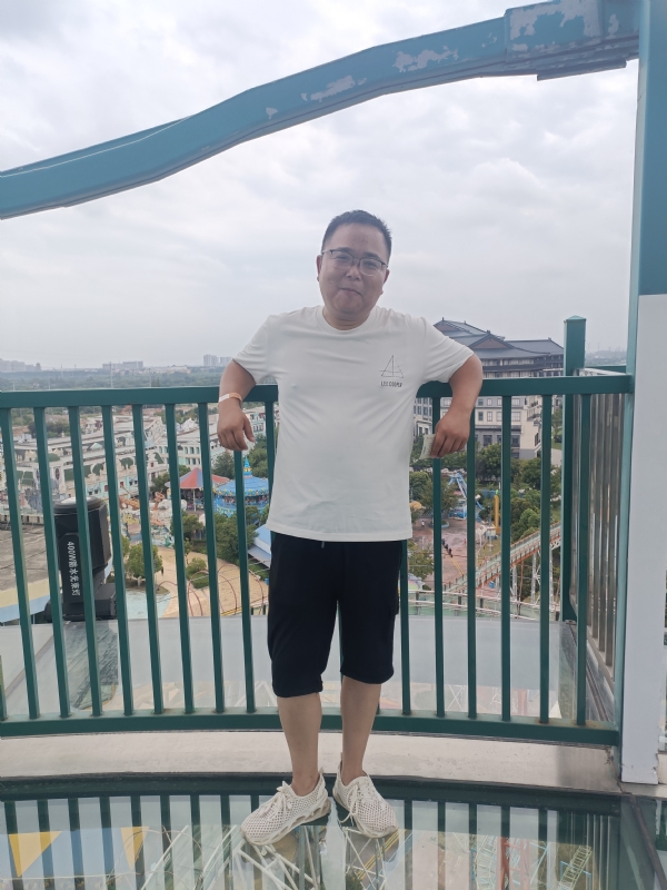 飞哥的第一张照片--包头相亲服务中心