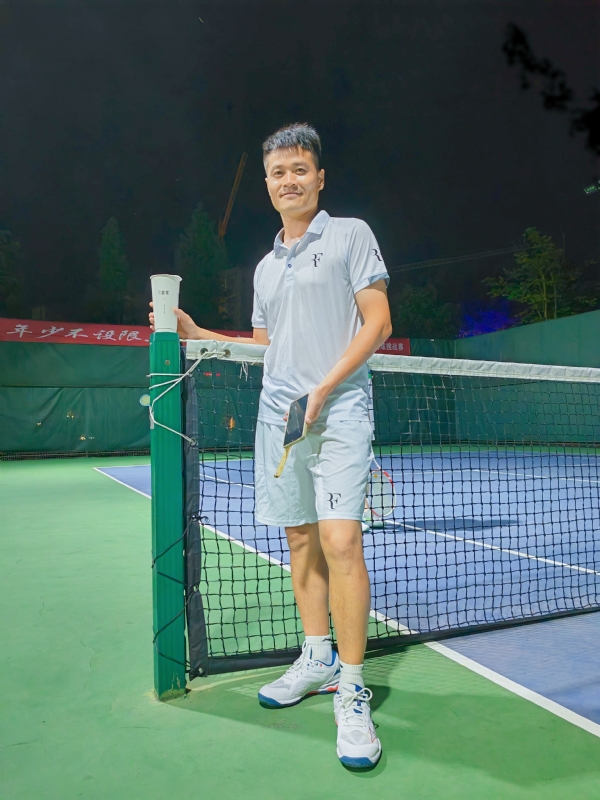 网球罗的第五张照片--包头相亲服务中心