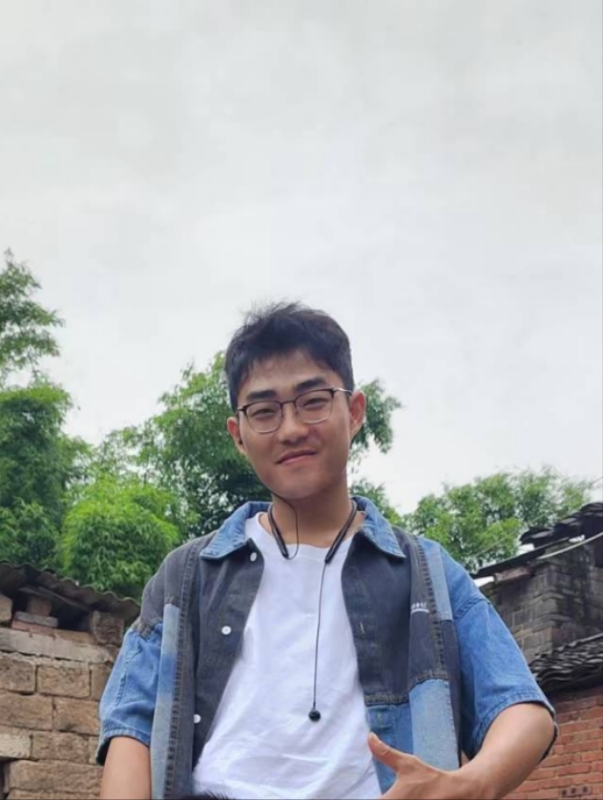 越努力越幸运的第一张照片--包头相亲服务中心