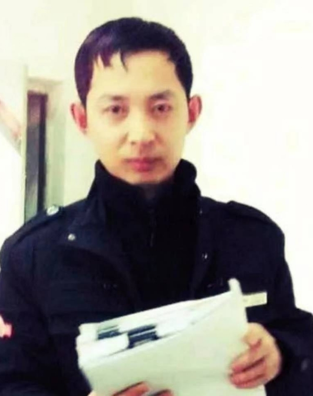 风雨中有你的第一张照片--包头相亲服务中心