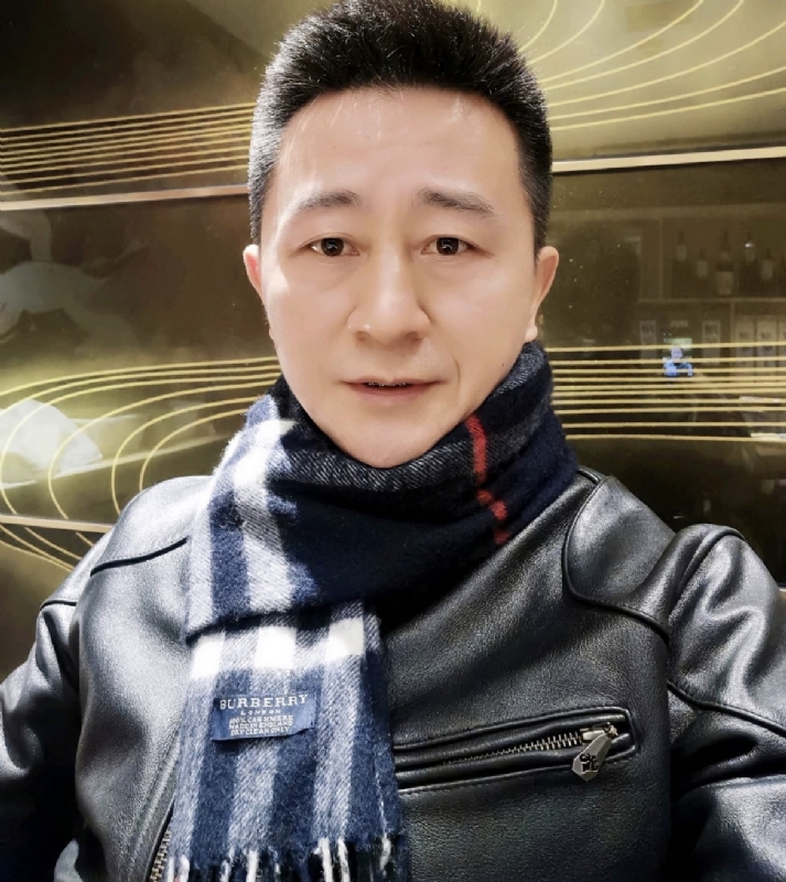 情到深处的第一张照片--包头相亲服务中心