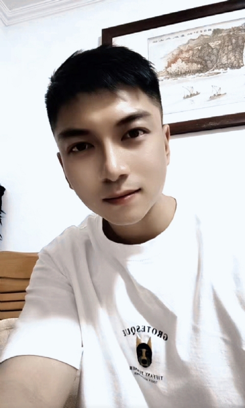 正直的火焰的第一张照片--包头相亲服务中心