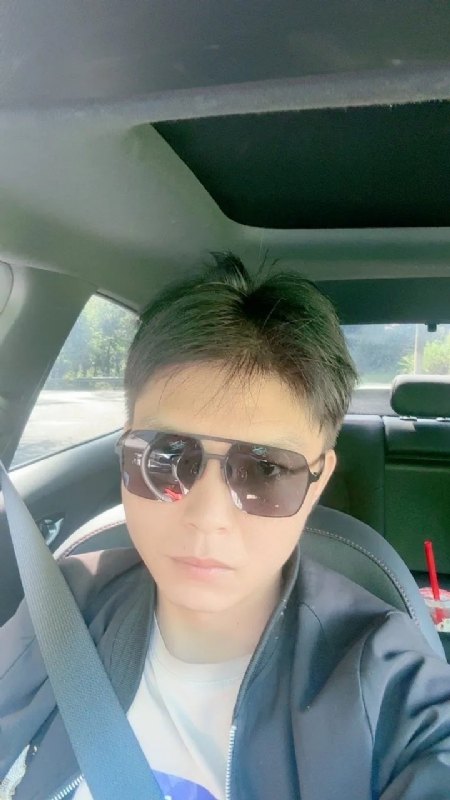 怀念的第一张照片--包头相亲服务中心