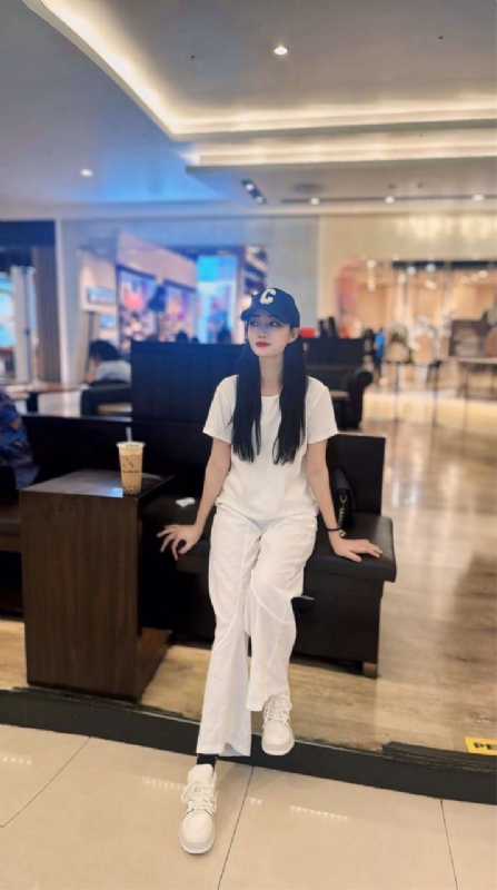 卖火柴的小女孩的第一张照片--包头相亲服务中心