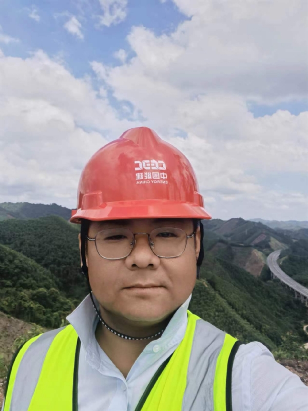 冰城小土匪的第一张照片--包头相亲服务中心