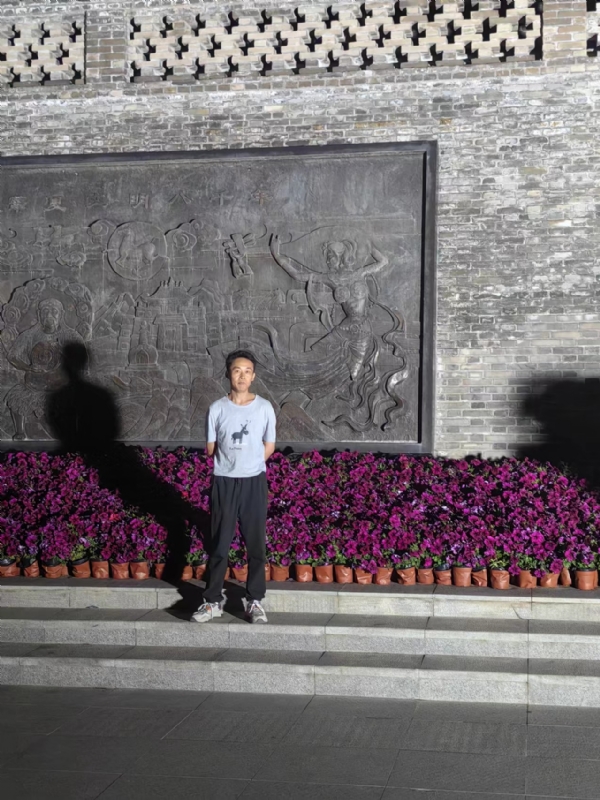 威风凛凛的第一张照片--包头相亲服务中心