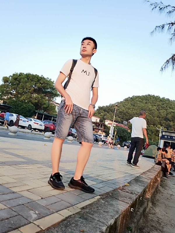 俊皓的第二张照片--包头相亲服务中心