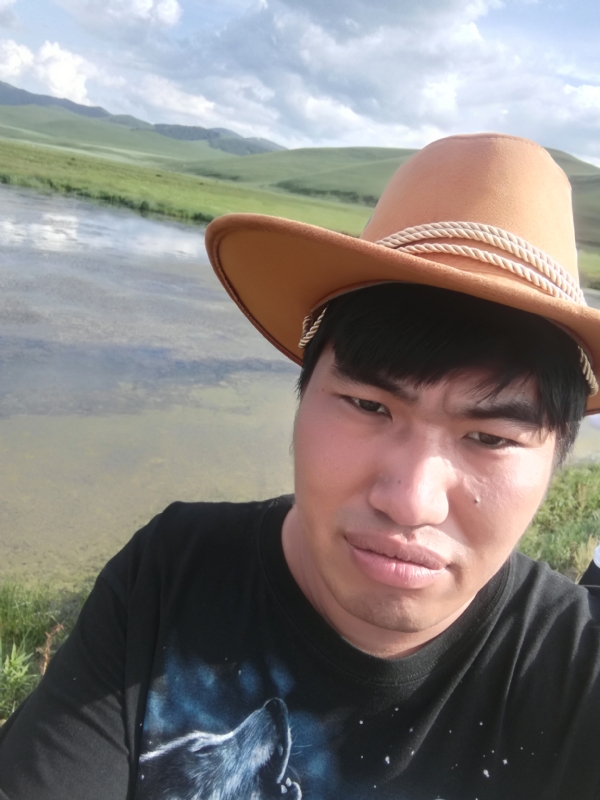 LOVE的誓言的第一张照片--包头相亲服务中心