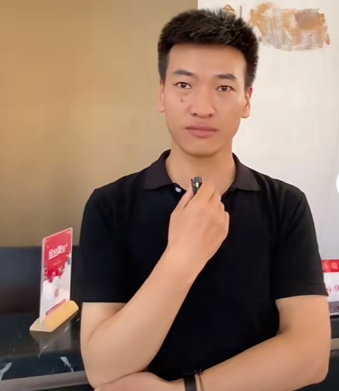 一杯梁白开的第一张照片--包头相亲服务中心