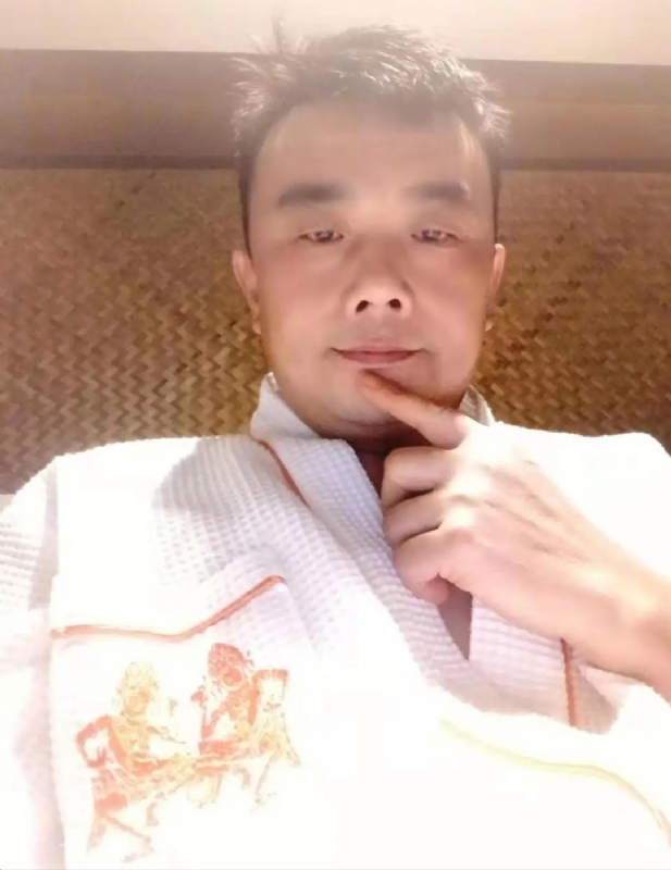 青锋的第一张照片--包头相亲服务中心