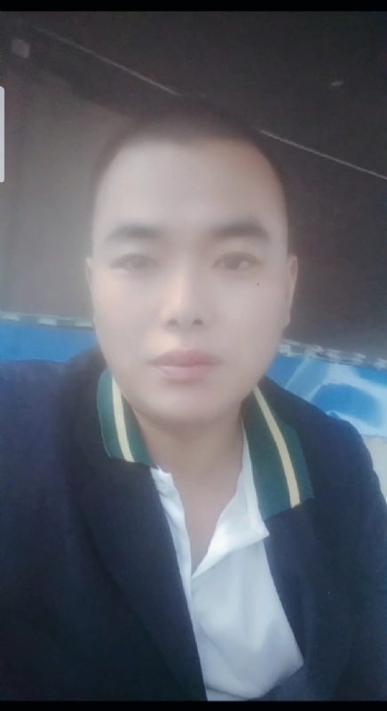 阳光男孩的第一张照片--包头相亲服务中心