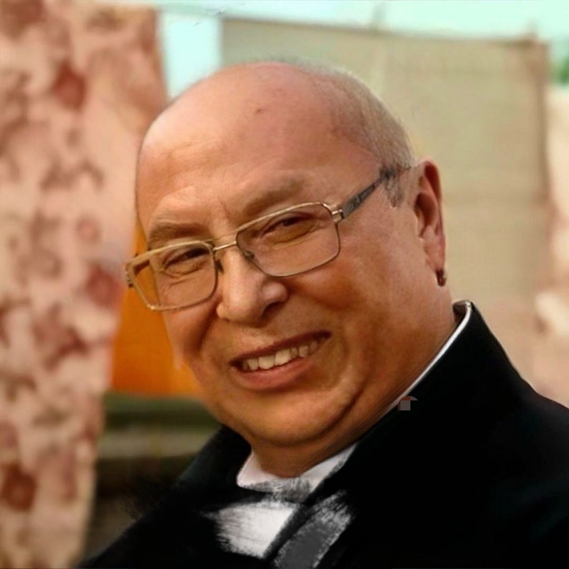 牵着猪儿看秀儿的第一张照片--包头相亲服务中心