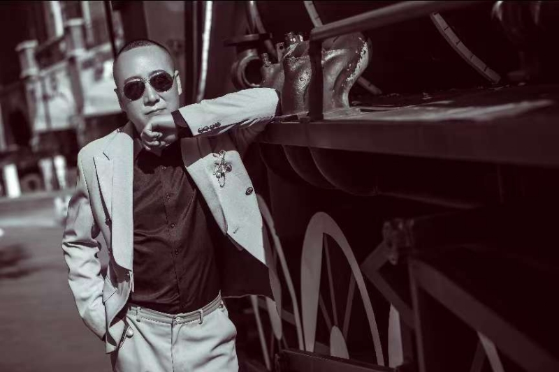 孤独燃烧的第一张照片--包头相亲服务中心