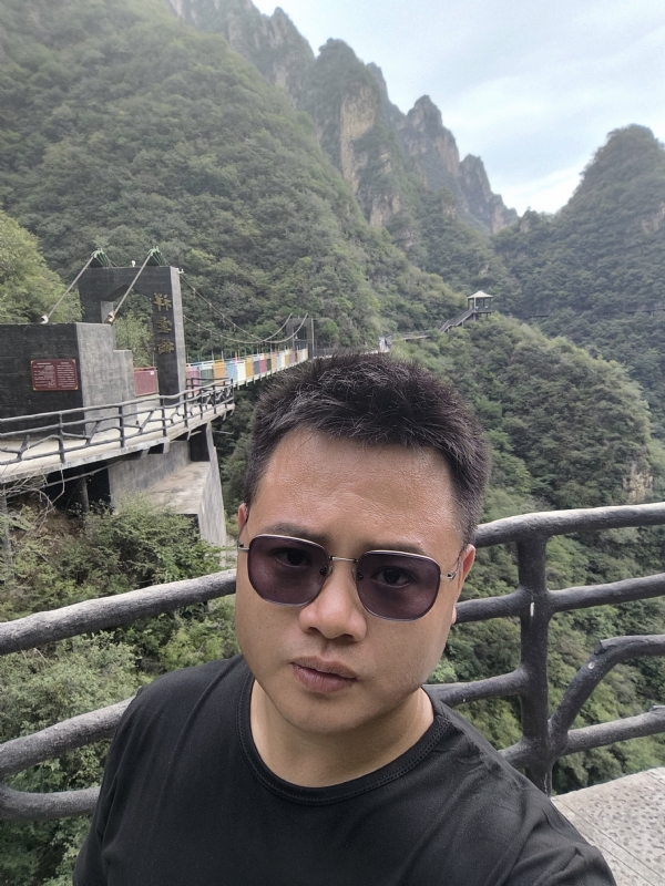 大海的第一张照片--包头相亲服务中心