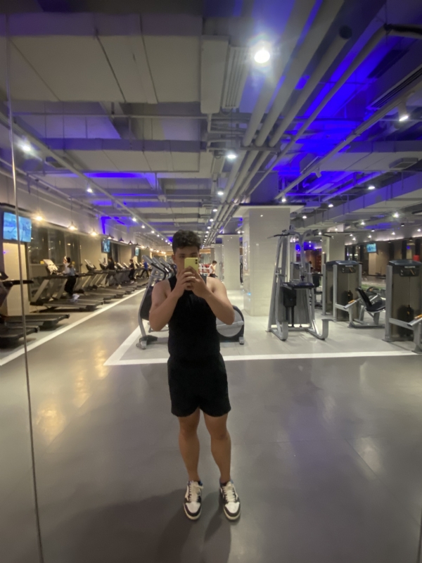 阿龙设计师的第六张照片--包头相亲服务中心