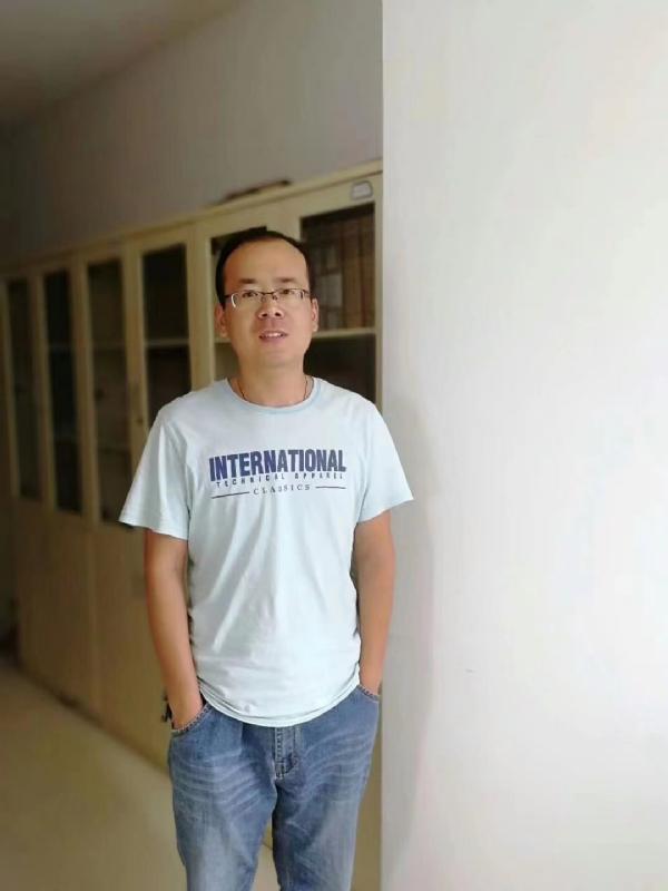 黄土麦田的第三张照片--包头相亲服务中心