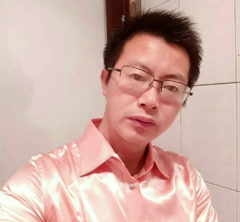 亮亮的第一张照片--包头相亲服务中心