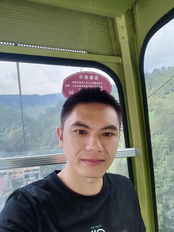 小鱼的第一张照片--包头相亲服务中心