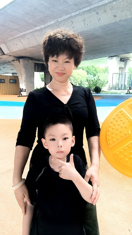 火凤凰的第二张照片--包头相亲服务中心