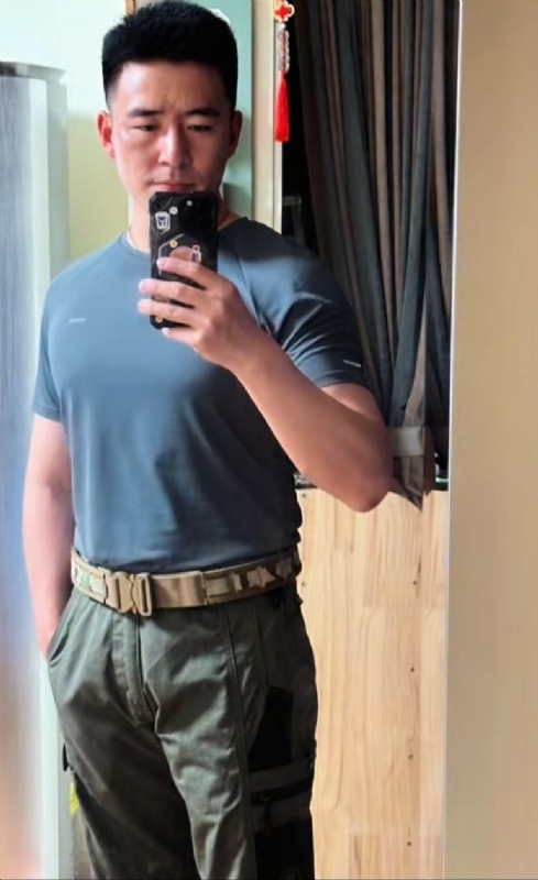 剑走偏锋的第一张照片--包头相亲服务中心