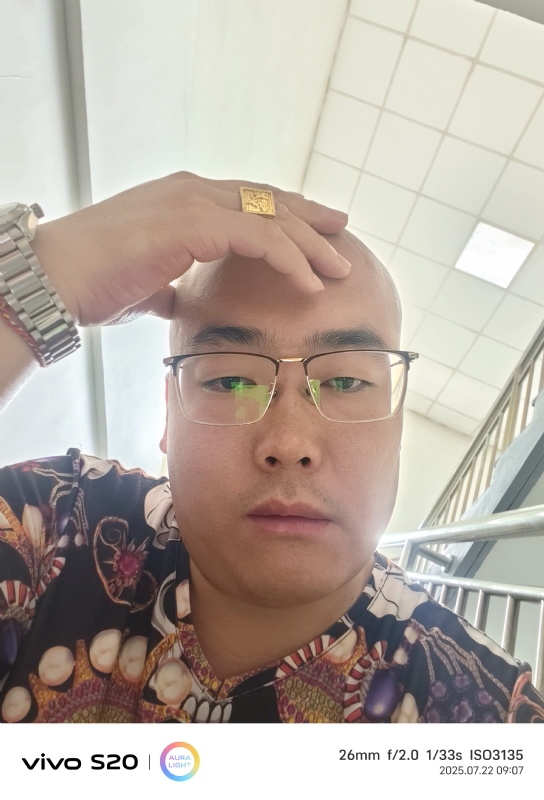 一生诺言的第五张照片--包头相亲服务中心