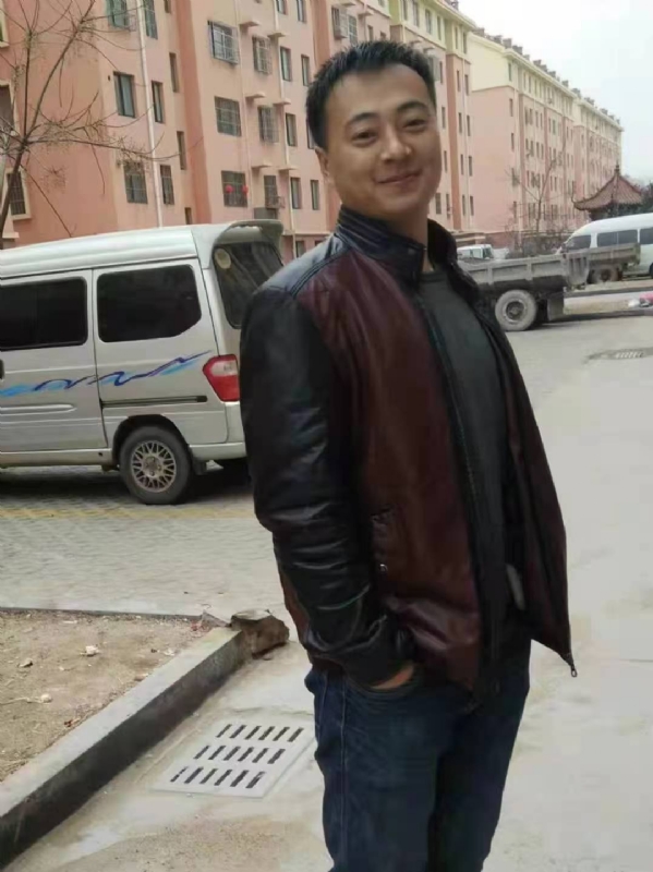 云淡风轻的第一张照片--包头相亲服务中心