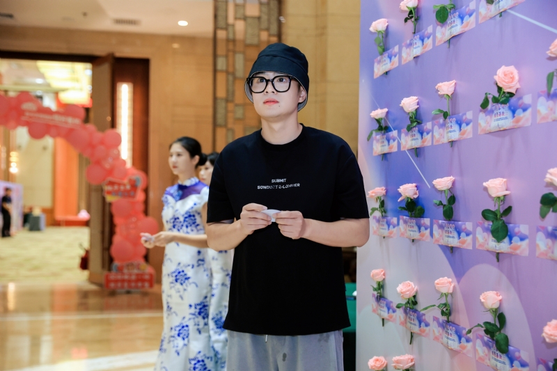 被驯服的象的第一张照片--包头相亲服务中心