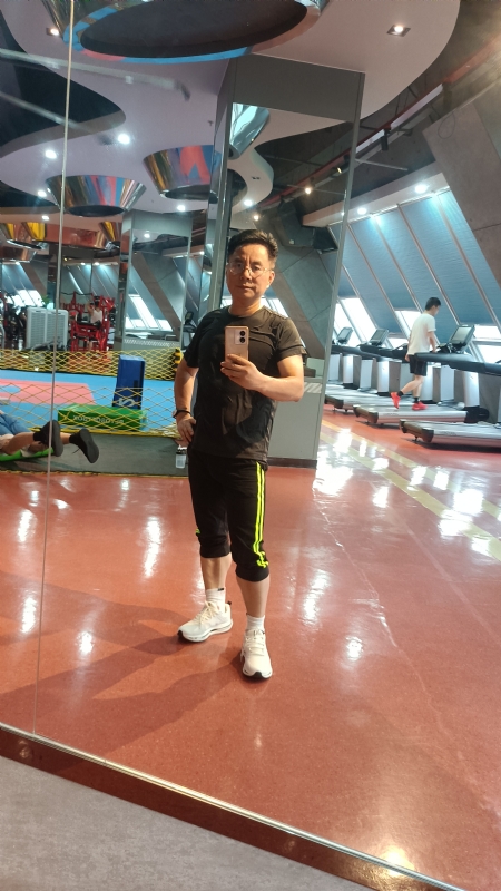 凭水相逢的第一张照片--包头相亲服务中心