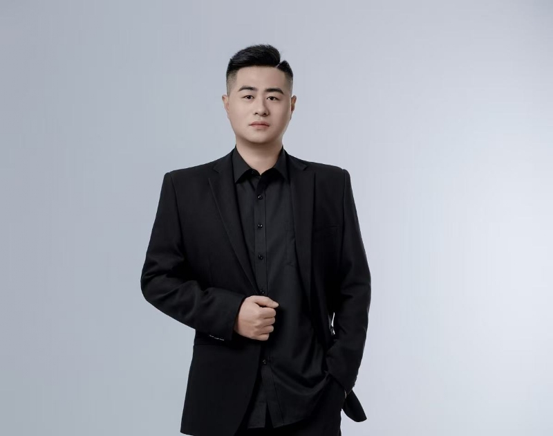 荣泽的第一张照片--包头相亲服务中心