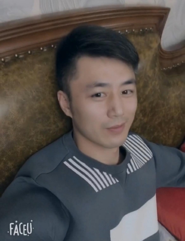 楊政宇的第一张照片--包头相亲服务中心