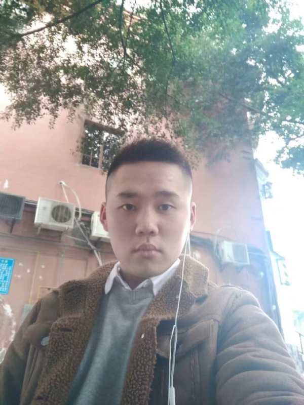 想了很久的男人的第一张照片--包头相亲服务中心