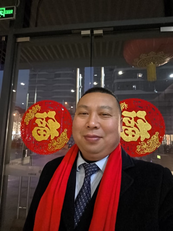 半百悟红尘的第一张照片--包头相亲服务中心