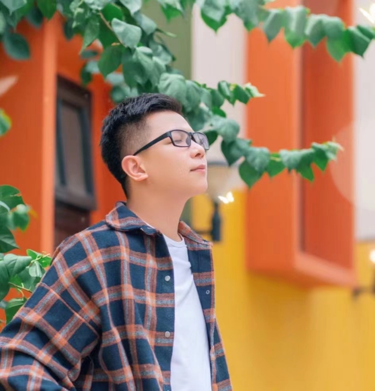 版本之子的第一张照片--包头相亲服务中心