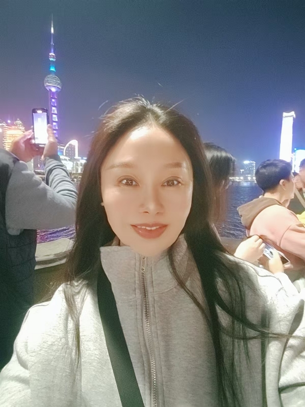 宁倩的第二张照片--包头相亲服务中心